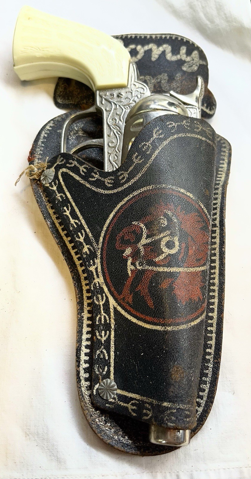 Vintage 1950’s Cowboy Hat Size 7, Cap Gun, (Works), And Holster.