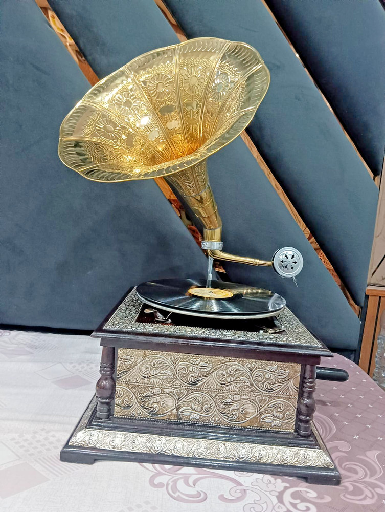 Vintage HMV Gramophone – Fully Functional Wind-Up Phonograph Record Player – Han