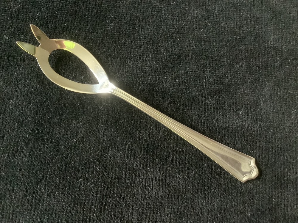 Manchester Silver Co. MARY WARREN olive fork