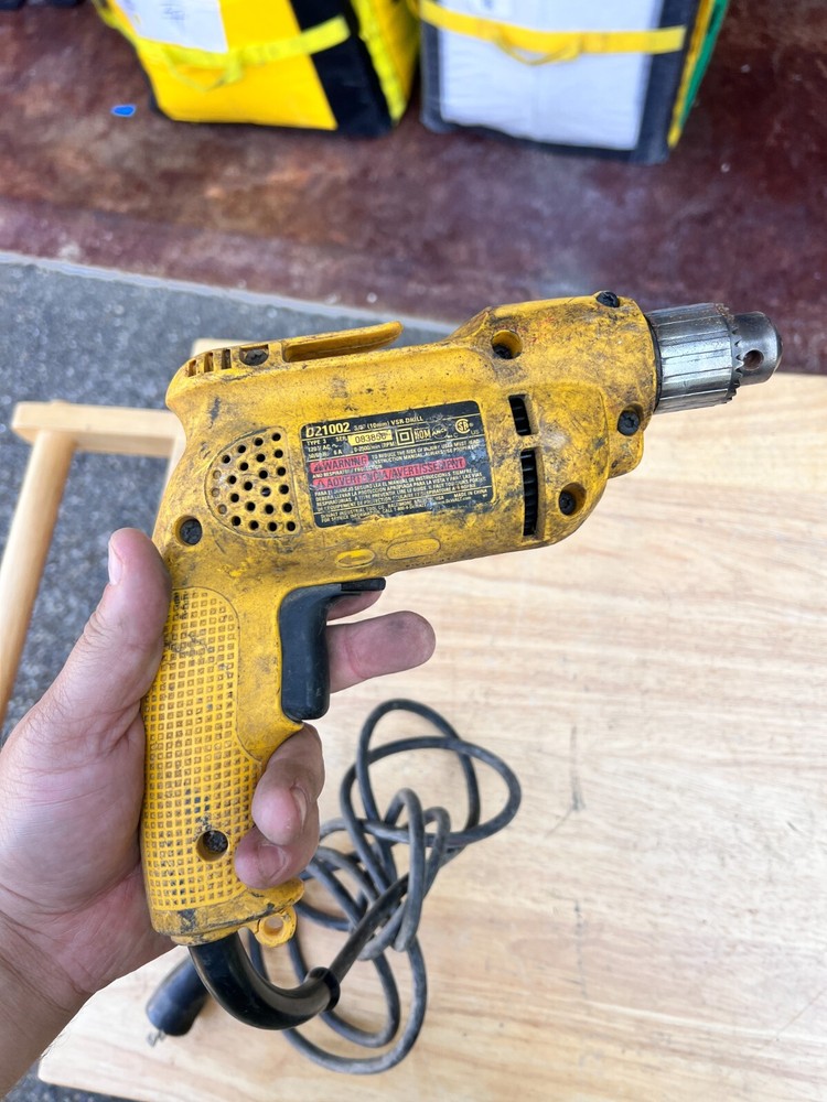 DeWalt D21002 3/8" VSR Variable Speed 6 Amp Corded Drill