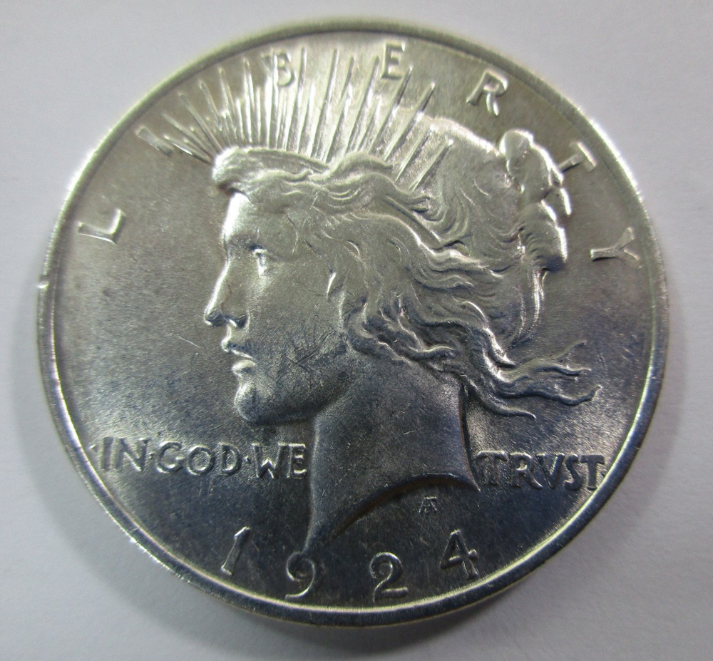 1924 P Peace Silver Dollar / 90% Silver