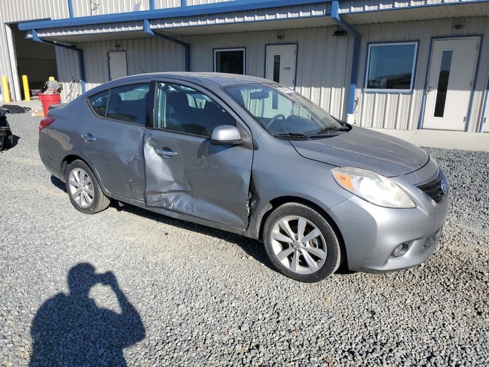 VERSA 2014 Glove Box 4914935