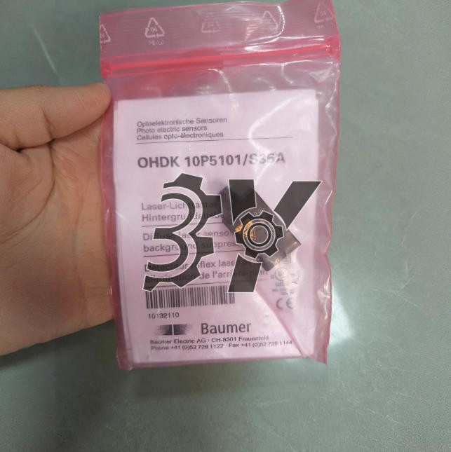 1PCS New Baumer OHDK 10P5101/S35A Diffuse reflective sensor