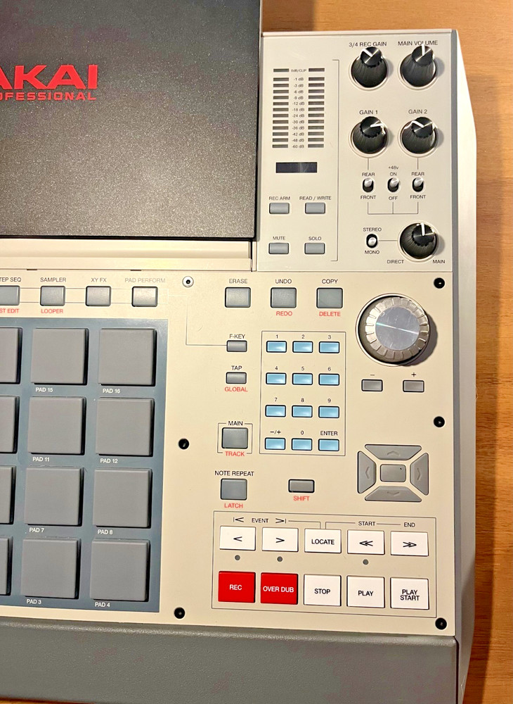 Akai Professional MPC x SE Standalone Sampler Sequencer. Mint Condition.