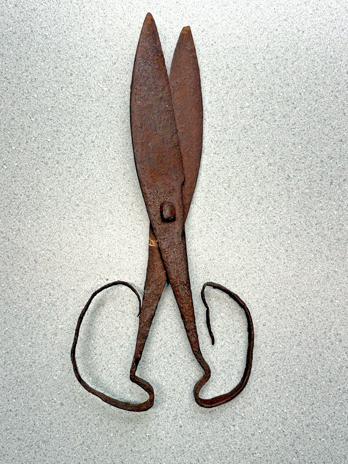 REVOLUTIONARY WAR ERA BLACKSMITH HAND-FORGED IRON SCISSORS good CONDITION RARE