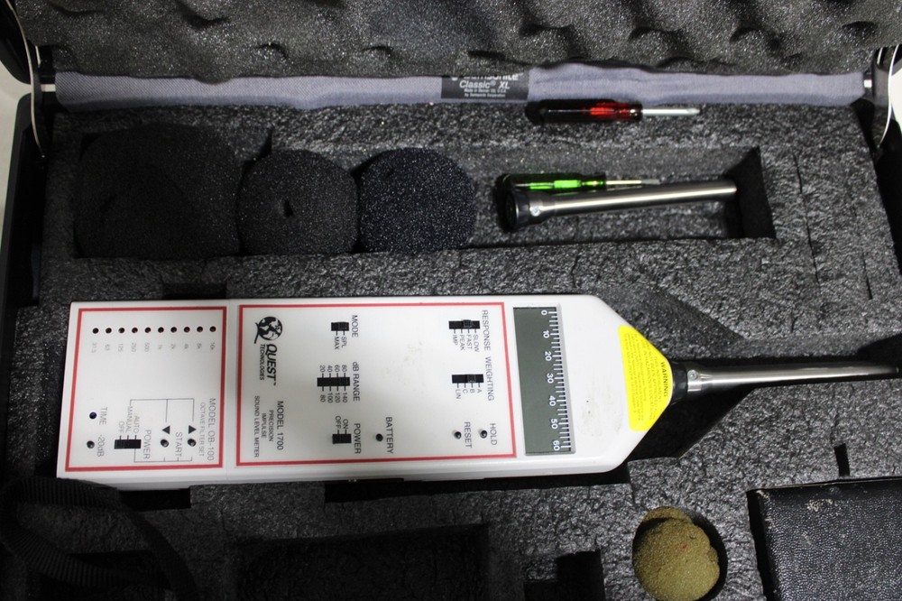 Quest Technologies 1700 Sound Level Meter with OB-100 Octave WITH CASE