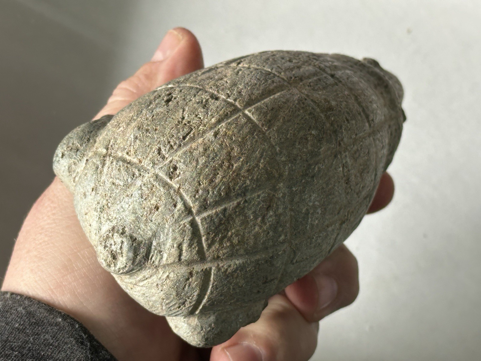 RARE CARVED STONE TURTLE EFFIGY FROM THE COLUMBIA RIVER, OREGON, MOTLEY COA