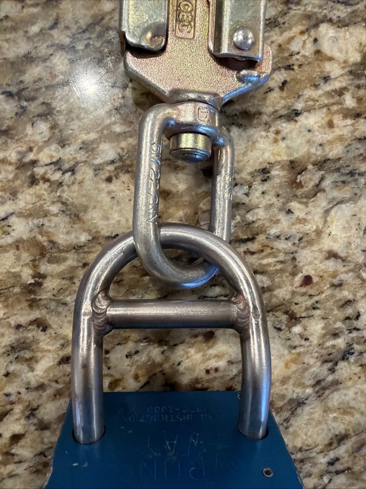 SELLSTROM/ RTC 2000 SERIES CLIMB-RITE DOUBLE LOCKING SNAP-HOOK FALL PROTECTION