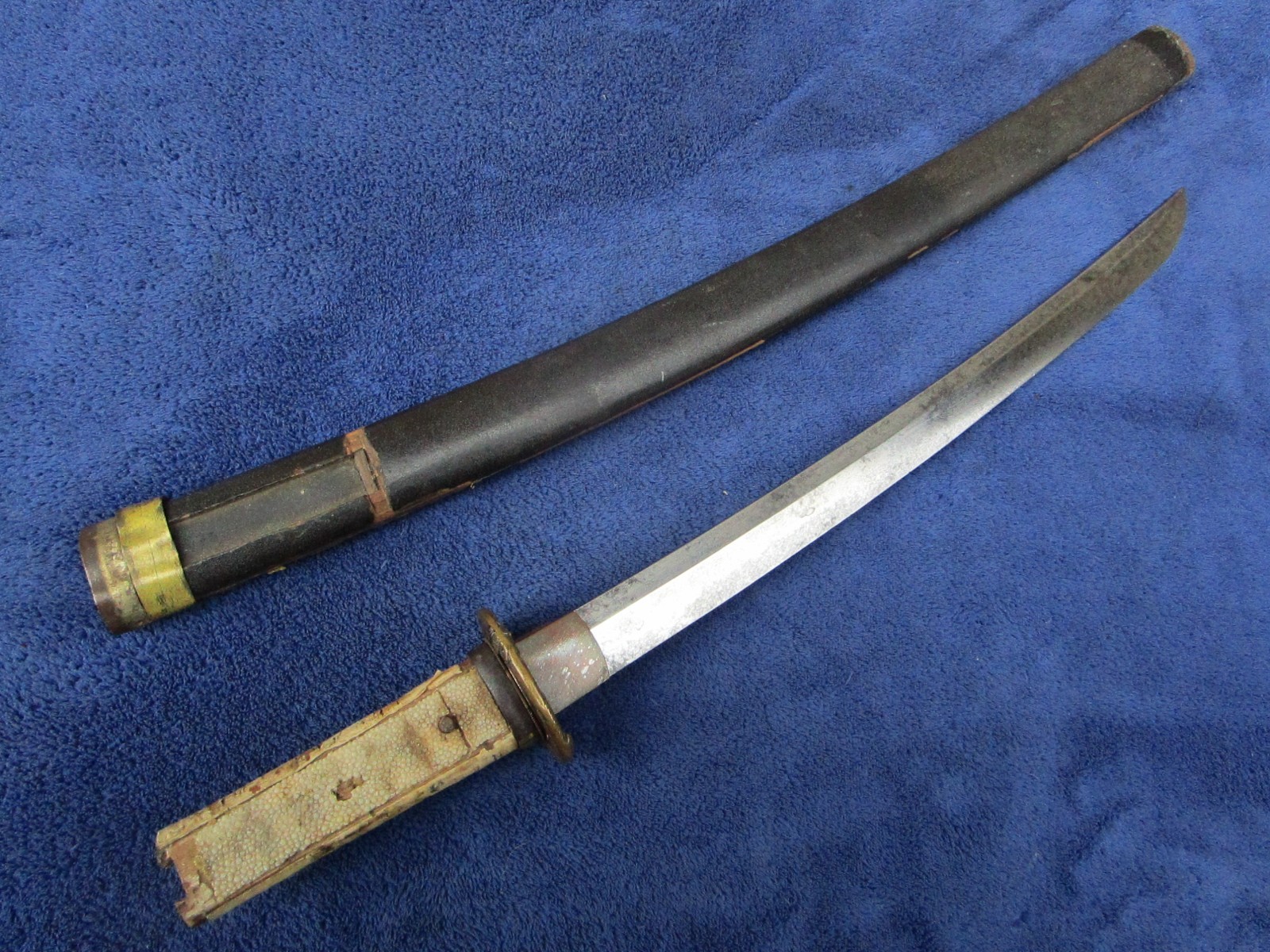 ORIGINAL ANTIQUE JAPANESE SWORD WAKIZASHI DAGGER KATANA AND SCABBARD NICE TSUBA