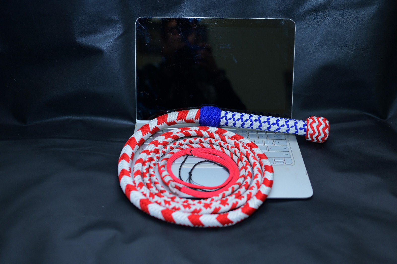 Para-cord Nylon whip Stars Design Whip 2.5 to 24 Feet Long 16 Strands Bullwhip