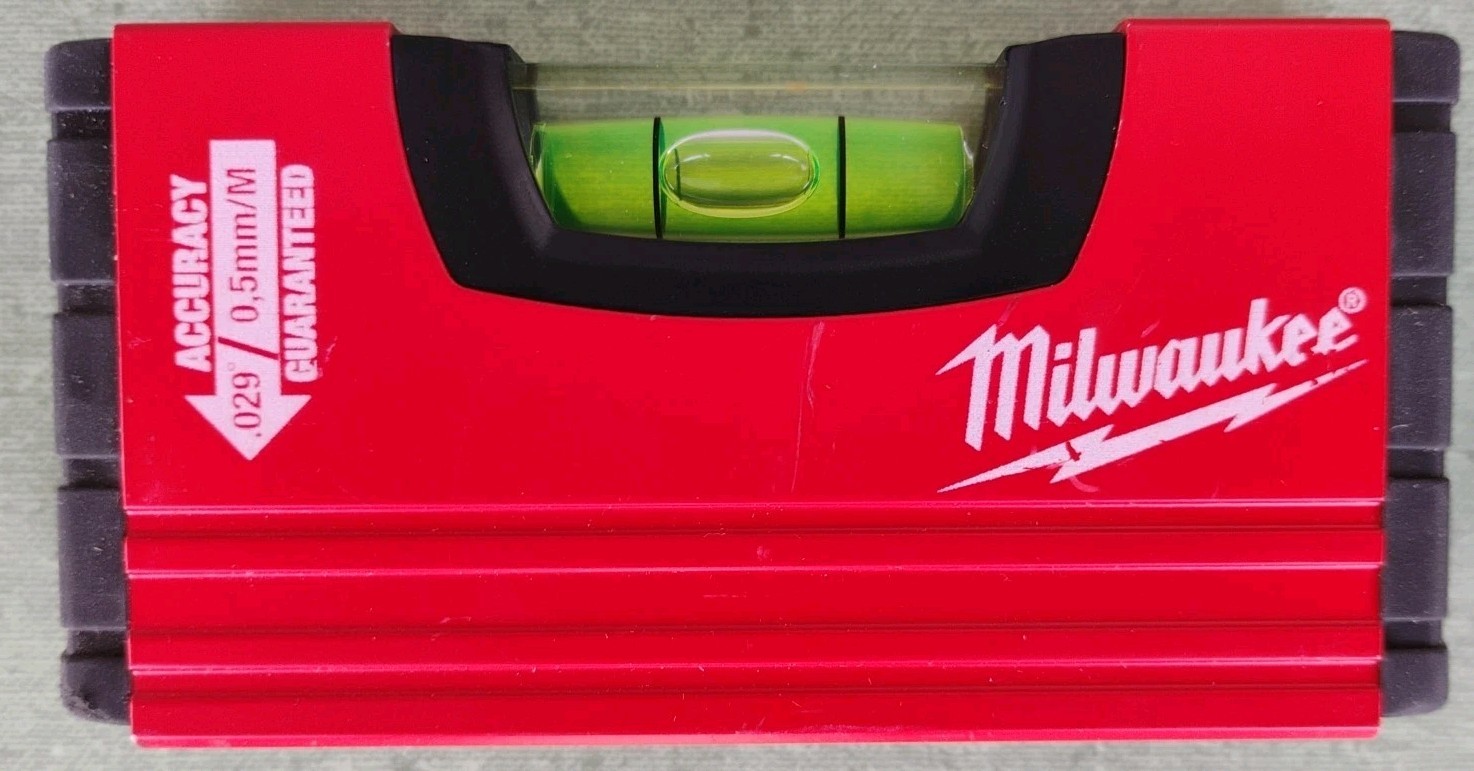 Milwaukee Pocket Minibox Level 10cm (3.94") Shockproof and UV resistant vials