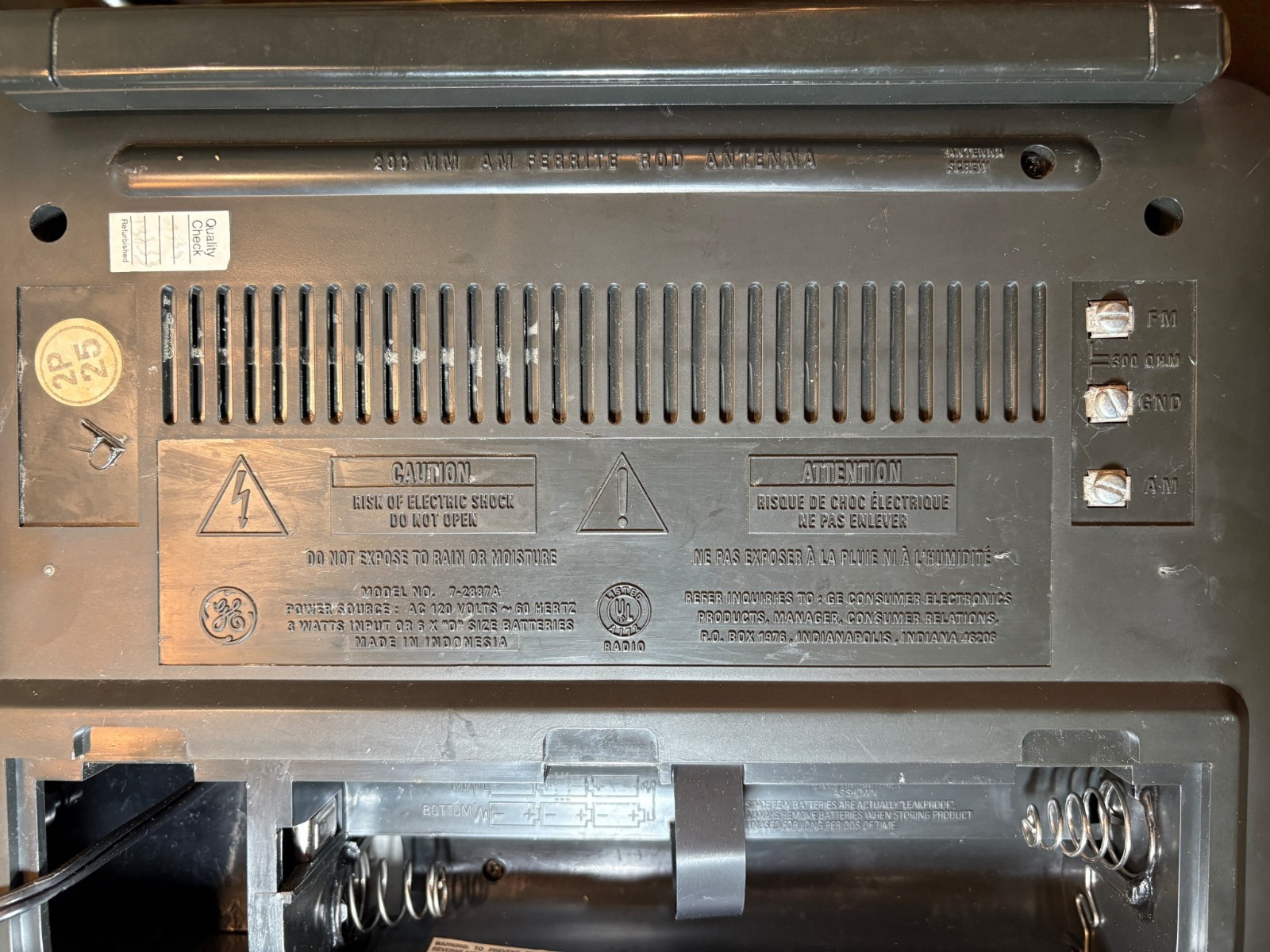 General Electric Superadio Series III 7-2887A AM/FM Works & Sounds Great