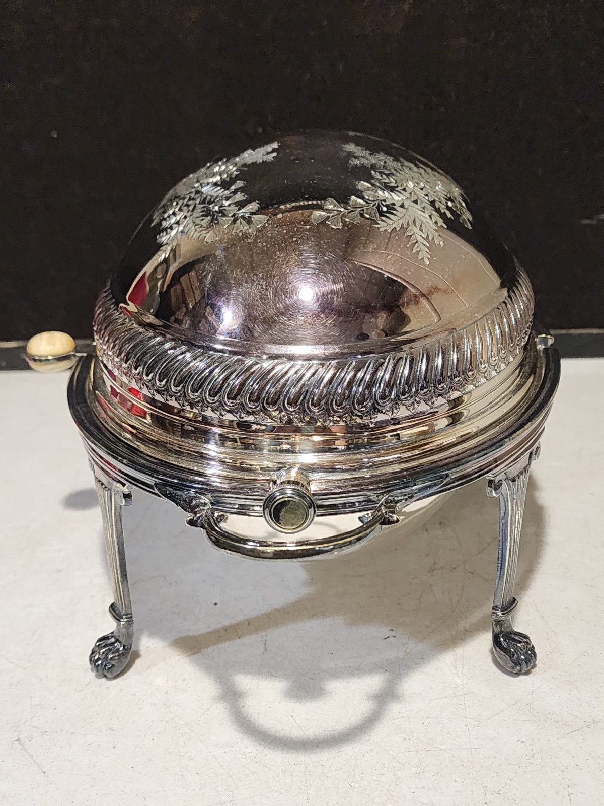 Reed & Barton 4142 Silverplate Roll Top Buffet Server Dome Dish Paw Foot