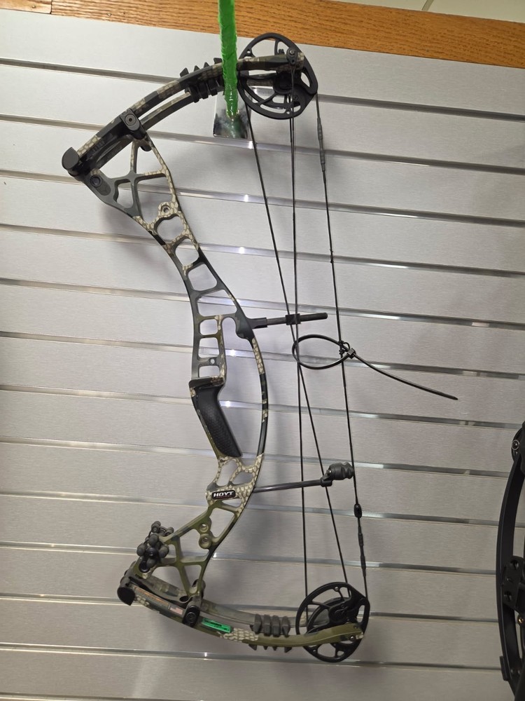 Hoyt Eclipse compound bow