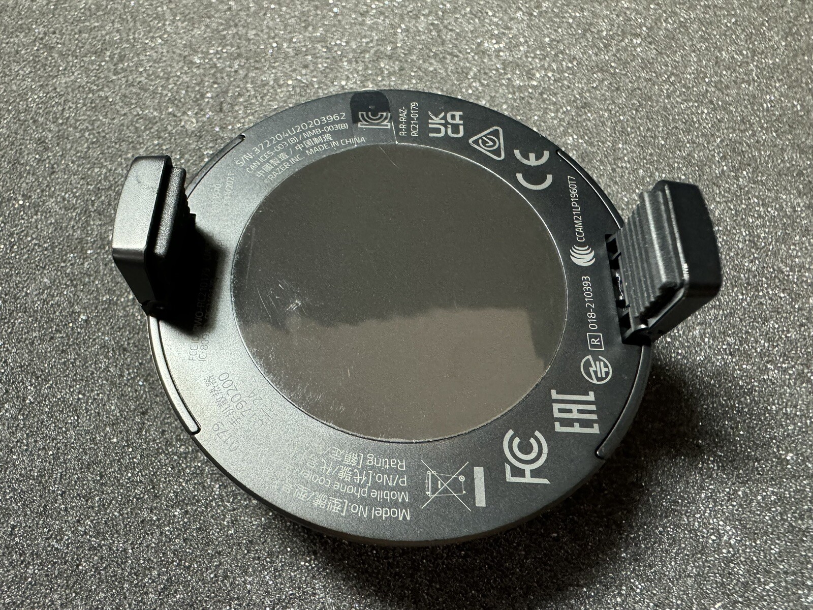 Razer Phone Cooler Chroma - Universal Clamp, Powered by Razer Chroma RGB_OpenBox