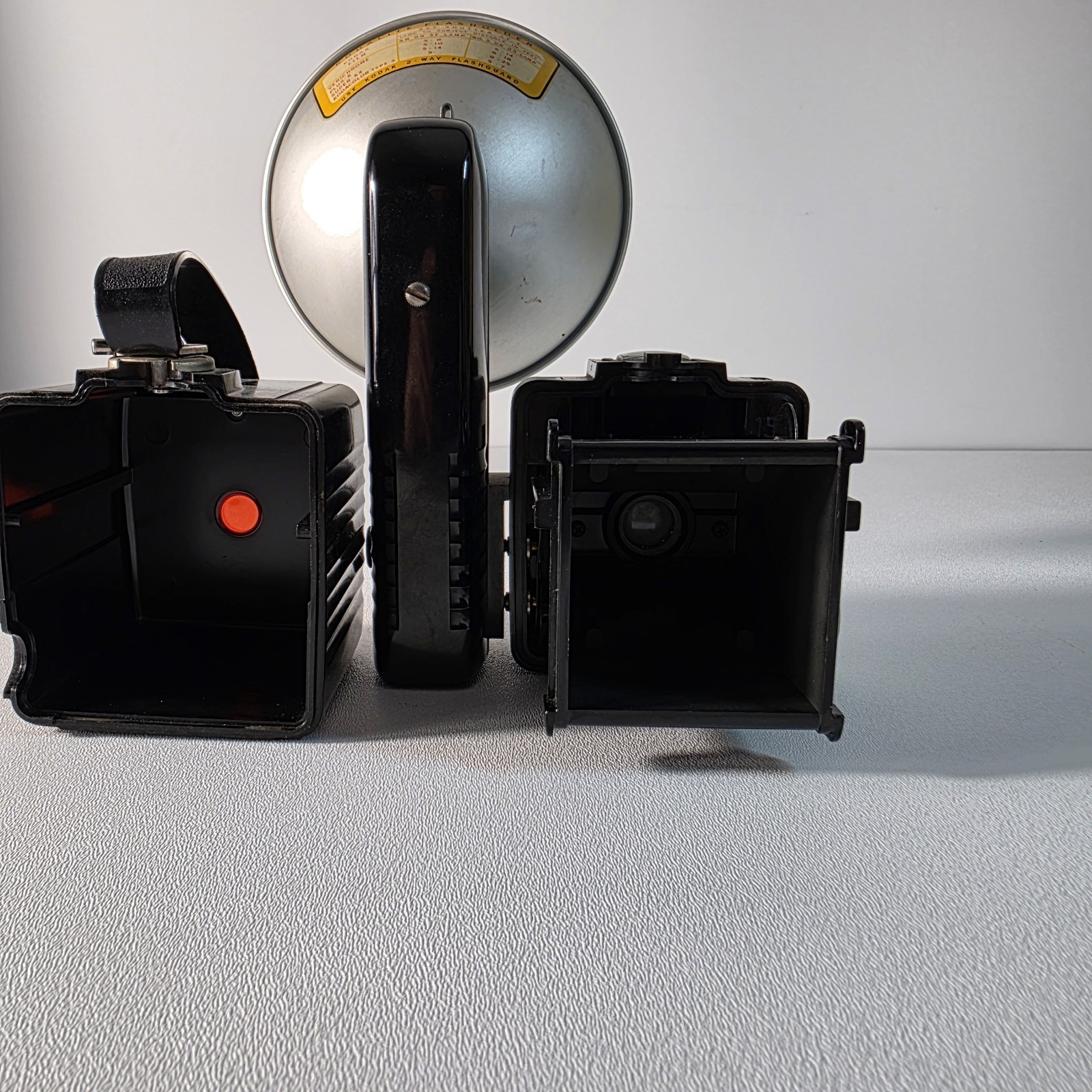 Antique Vintage Kodak Brownie Hawkeye Camera Flash Model