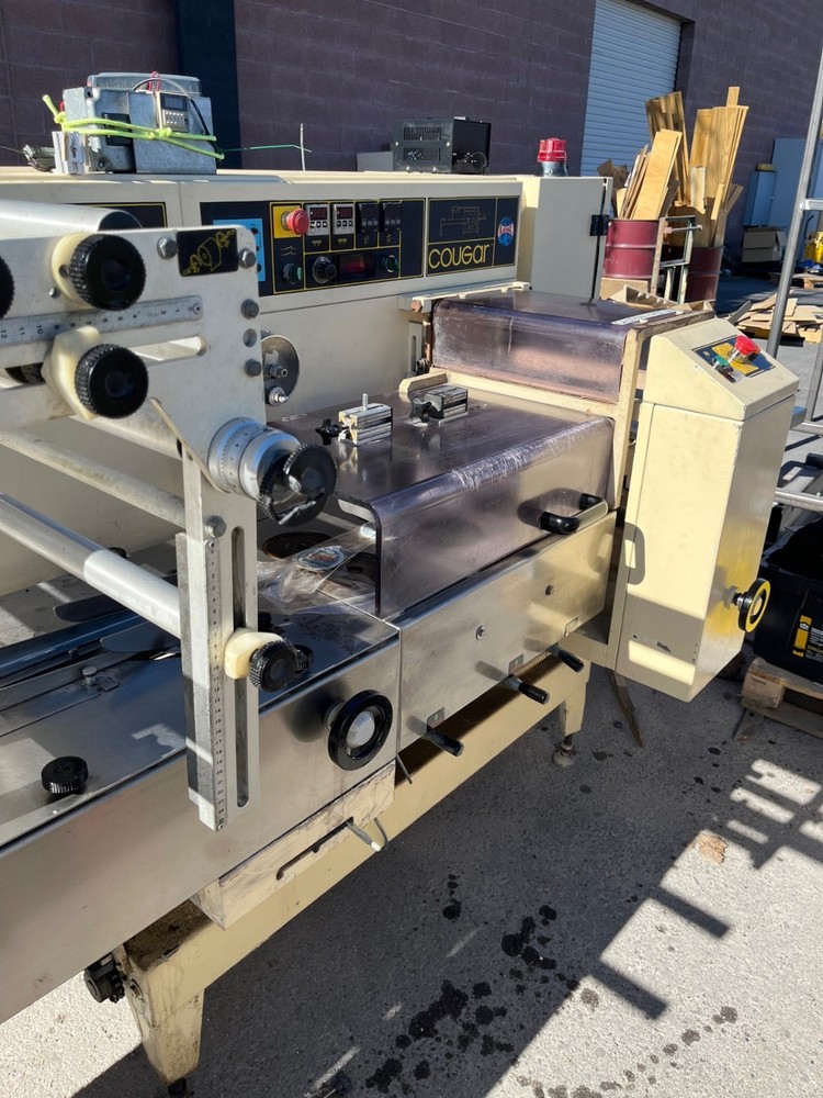 horizontal Flow wrap machine, flow wrapper packaging machine,flow wrappingsystem