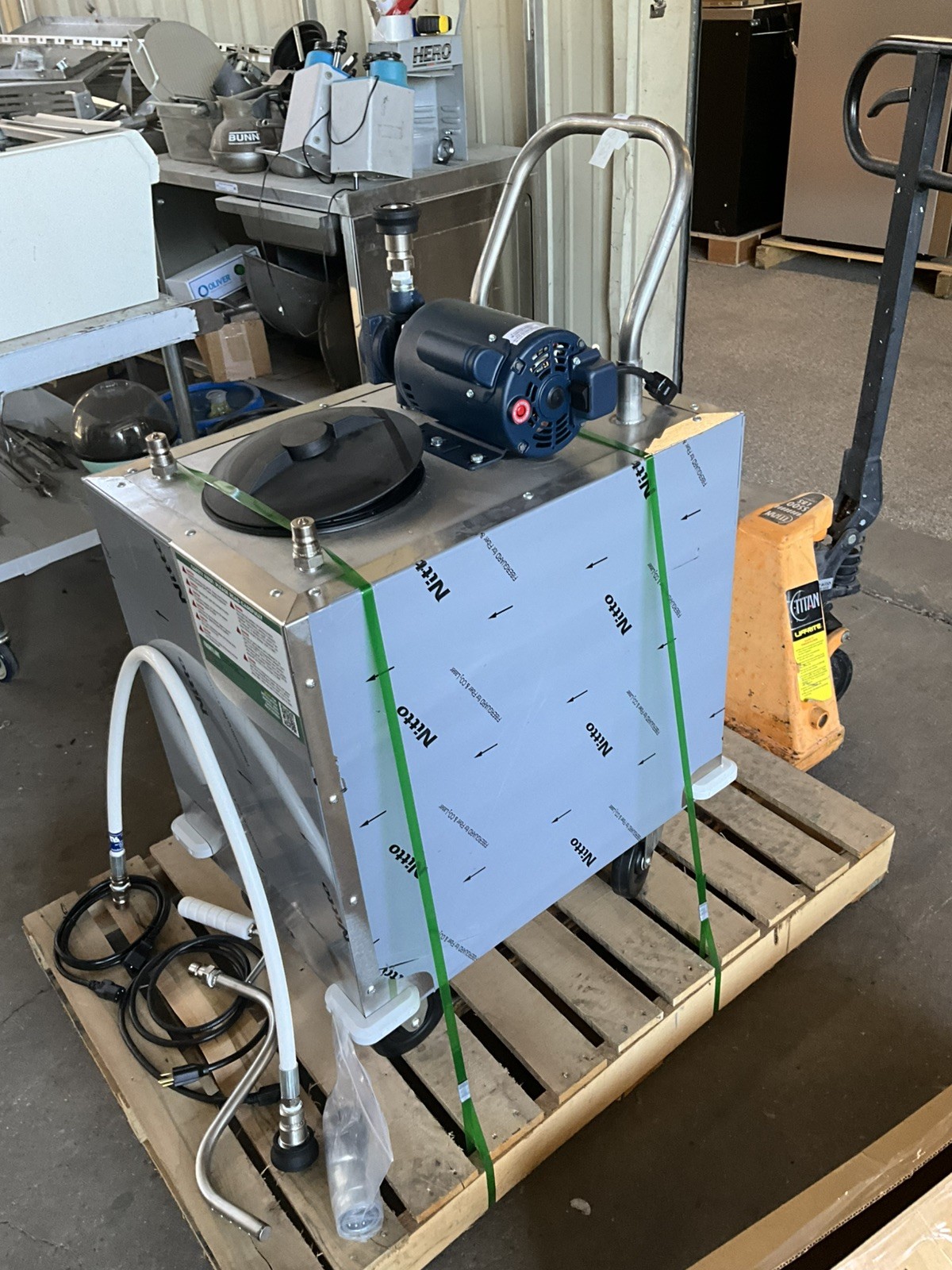 2023 Frontline International 47SS Grease Caddy Heated Grease Oil Filter 47 gal