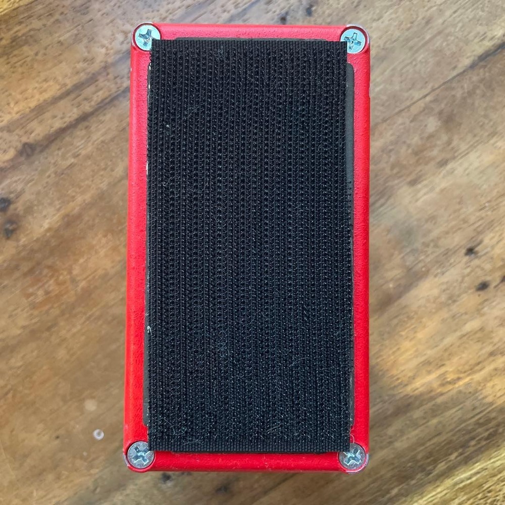 MXR dyna comp guitar effector