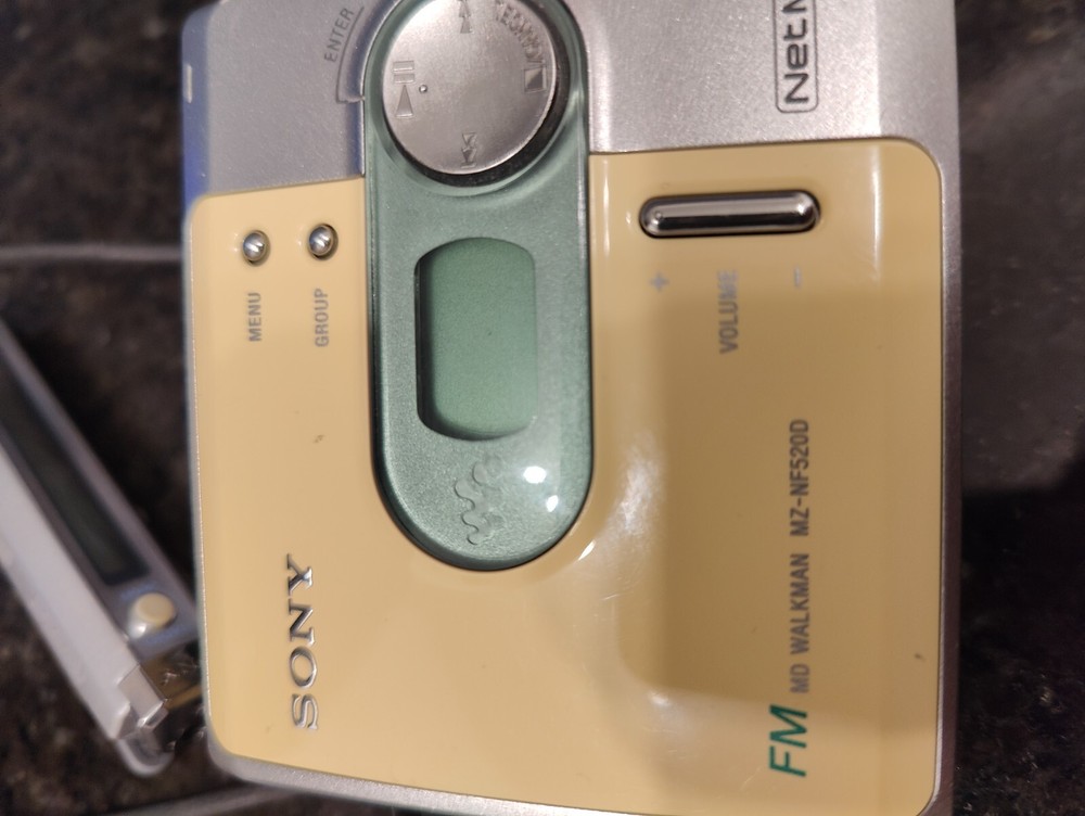 Sony MZ-NF520D