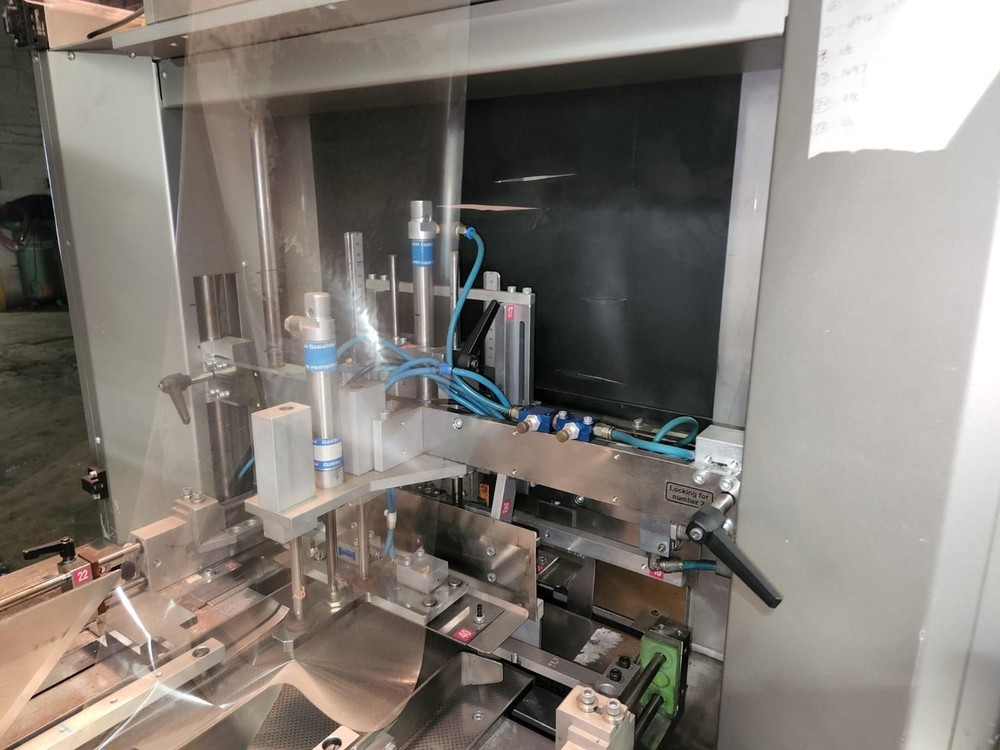 Pester Bundler Over Wrapping Machine, Model PEWO-Fold 1