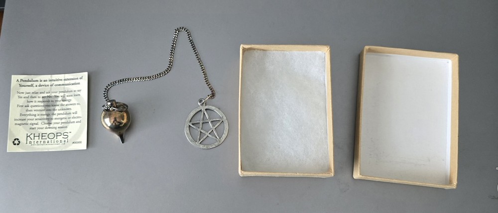 Kheops Dowsing Pendulum Metal Pendulum w/ Pentacle Charm Box