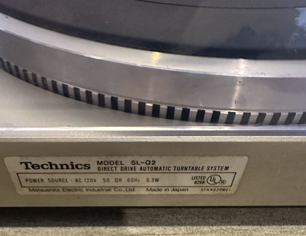 Technics SL-Q2 Semi-Automatic Quartz Direct Drive Turntable Serviced
