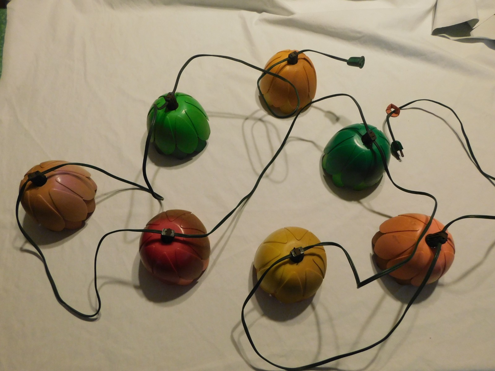 VTG NOMA BLOW MOLD TULIP TIKI OUTDOOR LIGHT STRING LIGHTS 14 ft CAMP PATIO RV