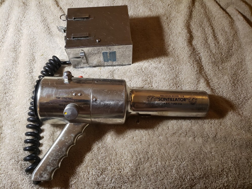 SCINTLLATOR PRECISION MODEL 111B SYSTEM