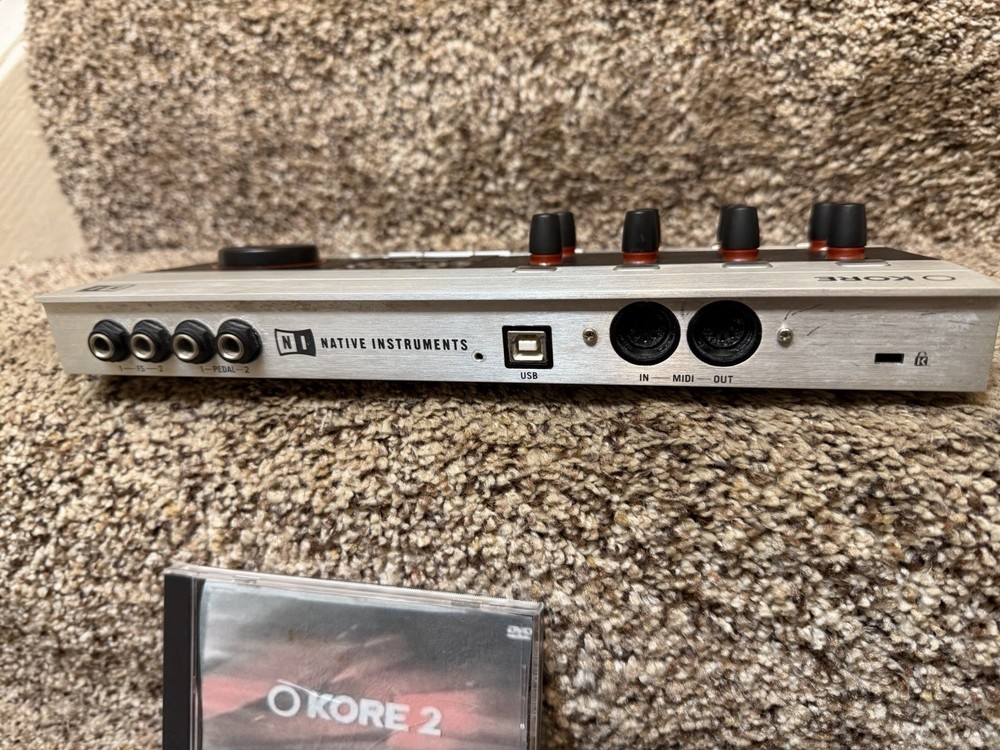 Native Instruments Kore 2 USB MIDI Controller