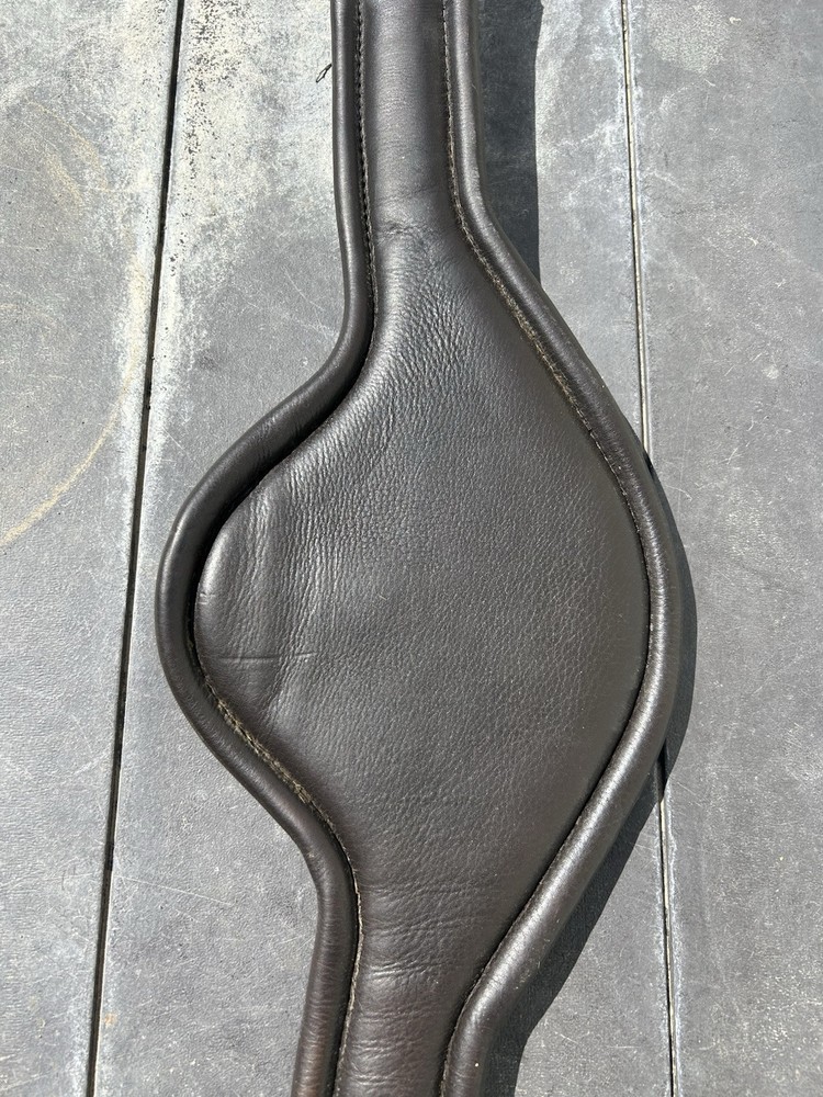 Schleese Girth. Brown. Size 34”