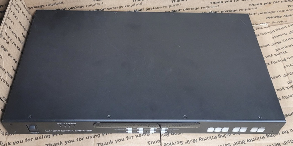 4X4 HDMI MATRIX SWITCHER NO RACK EARS (TESTED)