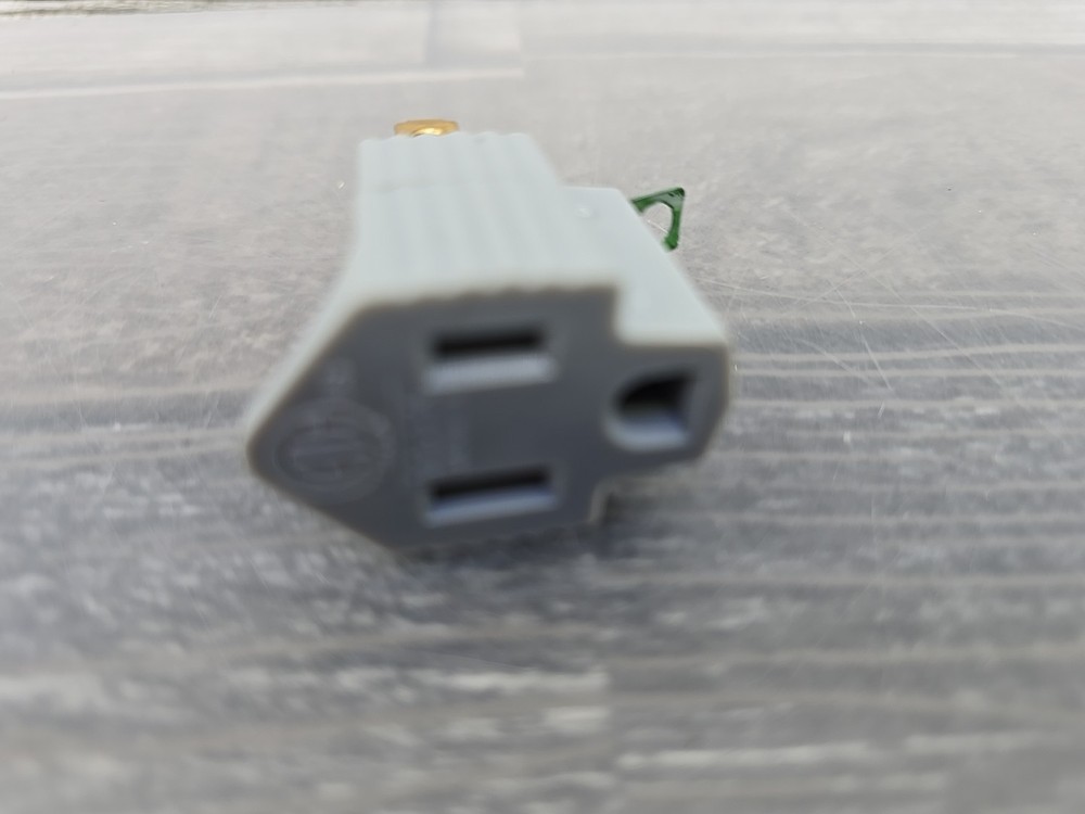 Single to Single Gray 2-Wire to 3-Wire Adapter (D3)