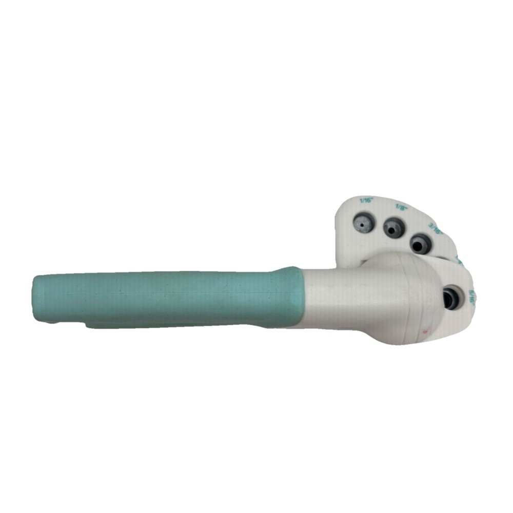 We R Memory Keepers Crop-A-Dile MultiPunch Hole Puncher
