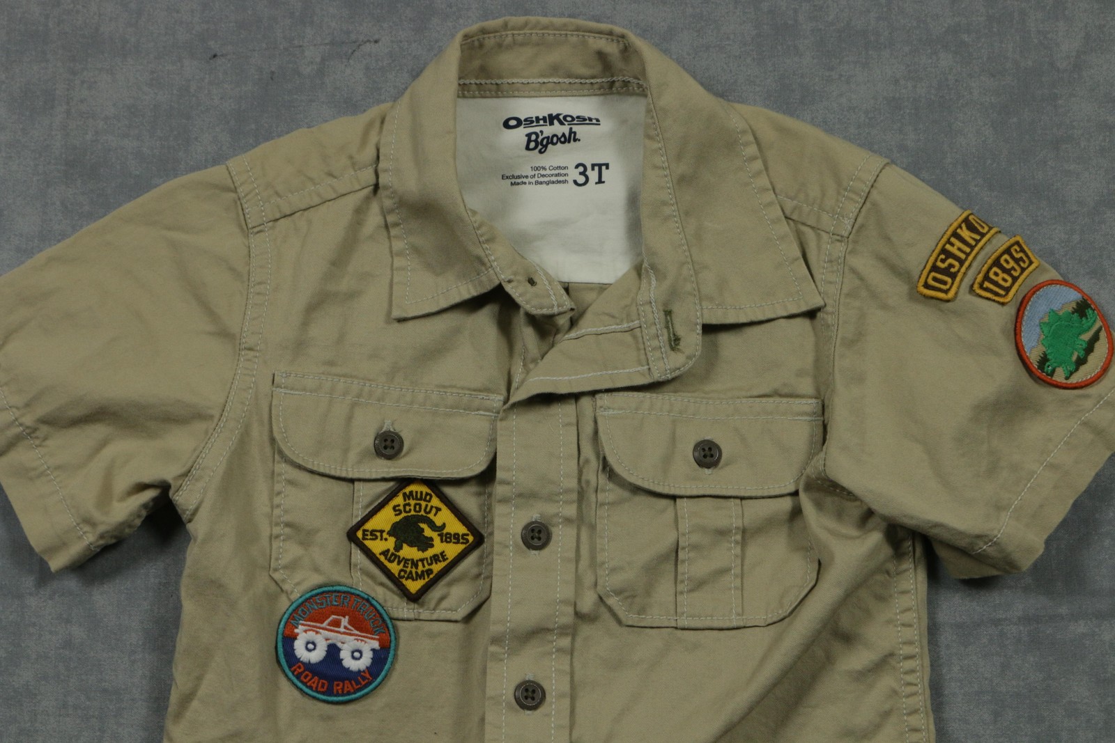 OshKosh B'gosh Shirt Boys 3T Tan Short Sleeve Scout Patches Button Up Adventure