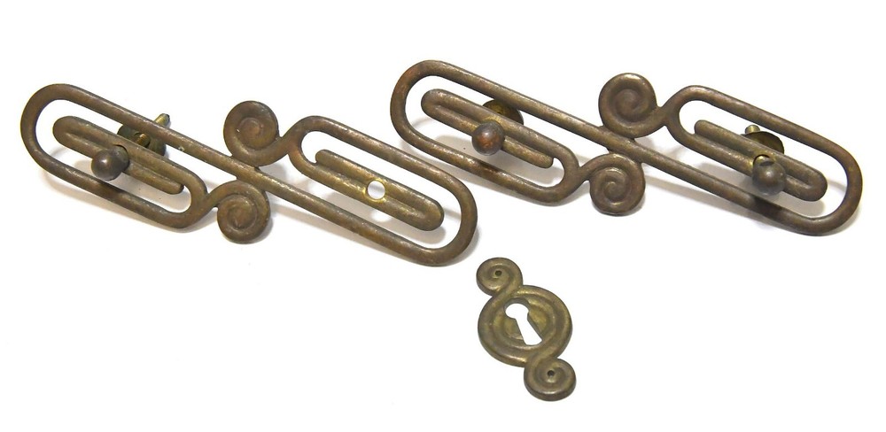 2 VINTAGE BRASS ART DECO STYLE DRAWER PULLS / HANDLES