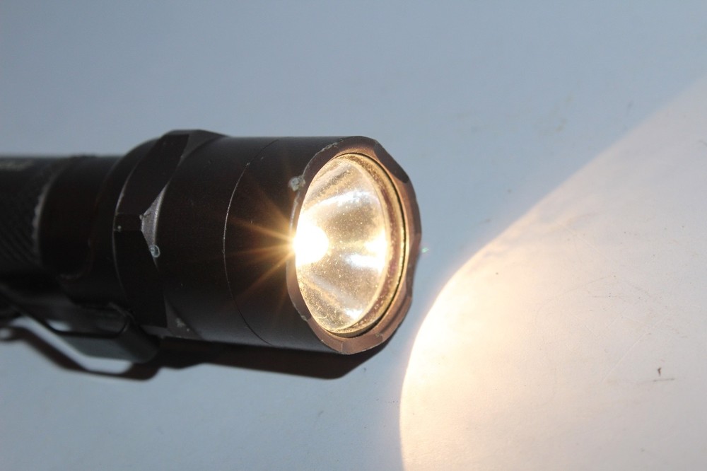 SureFire E2E Executive Elite Flashlight Black 6V Incandescent Tactical Light EDC