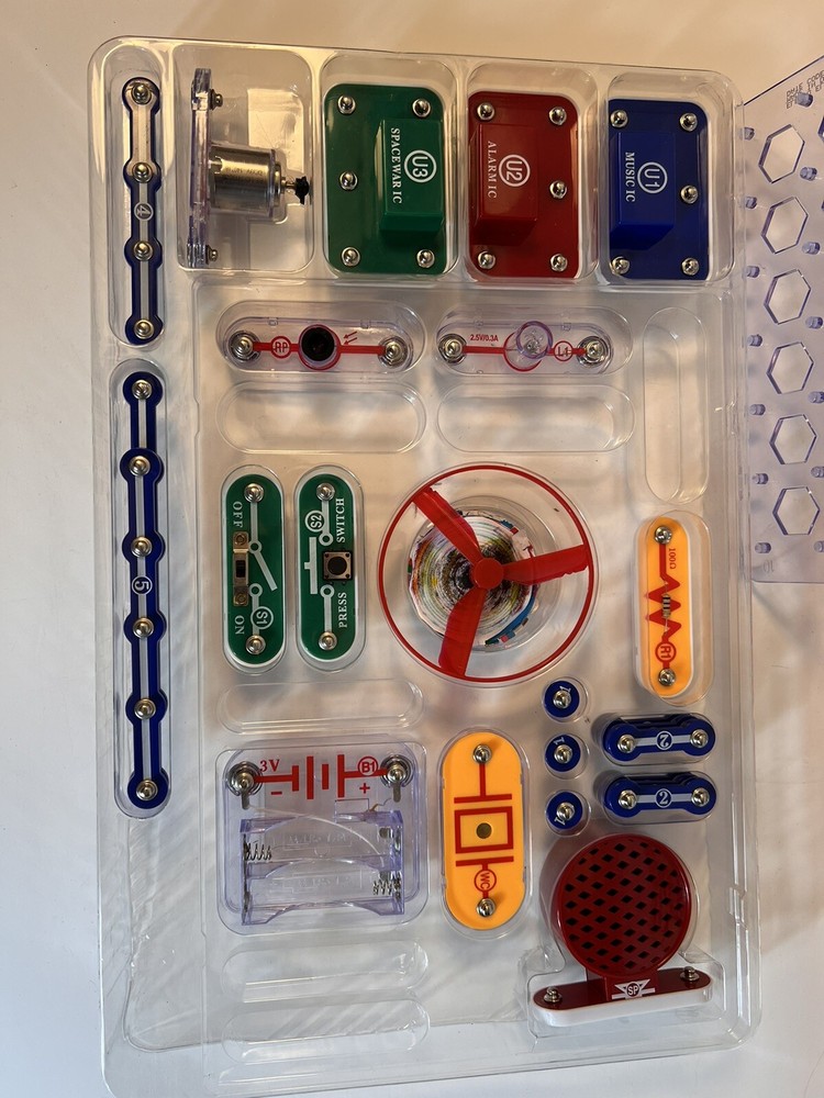 ELENCO Snap Circuits Jr. SC-100 Electronics Discovery Kit - Incomplete