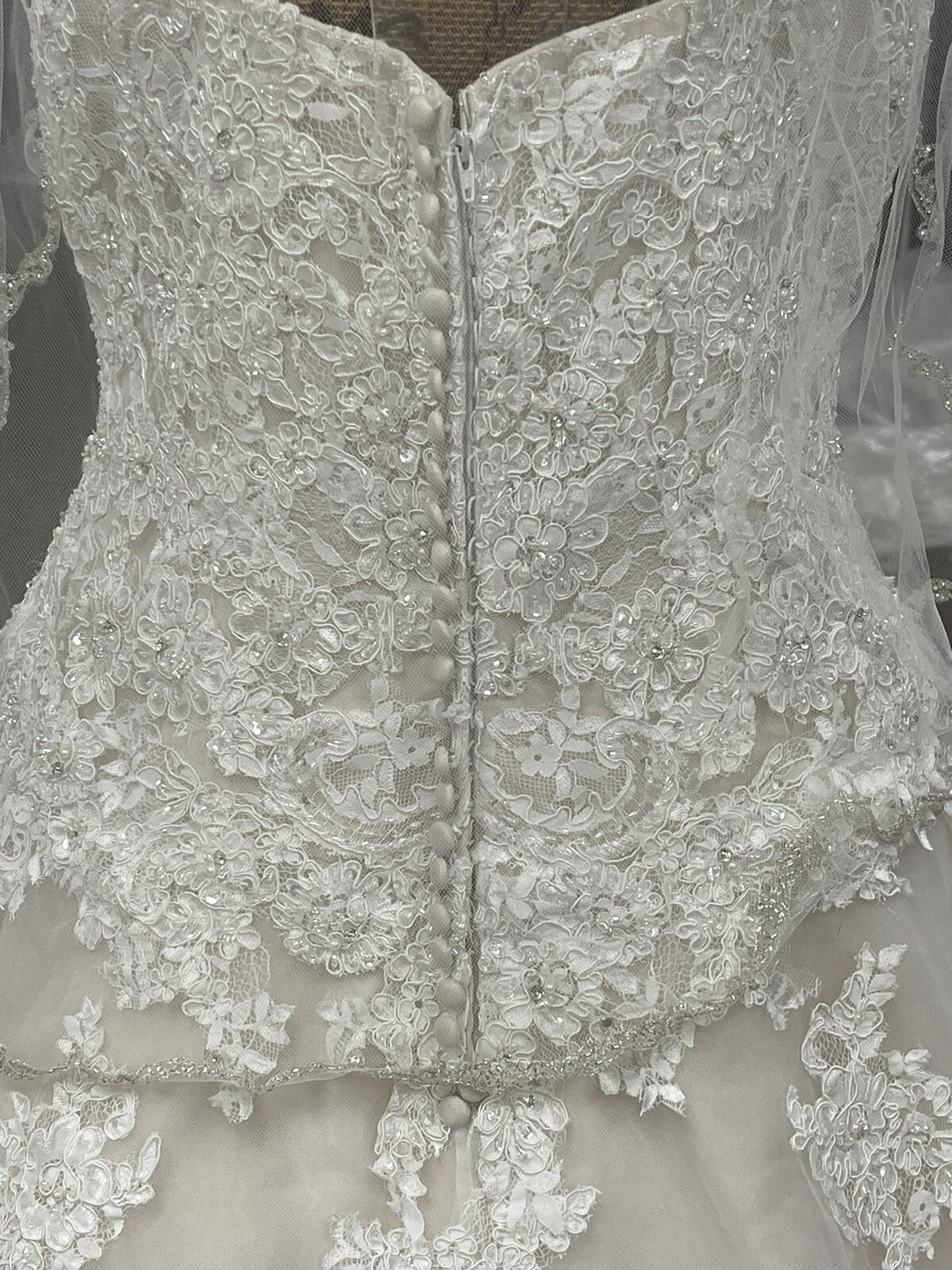 David Tutera Bridal Wedding Dress Sz 18 Crystals beading, simply amazing Ivory