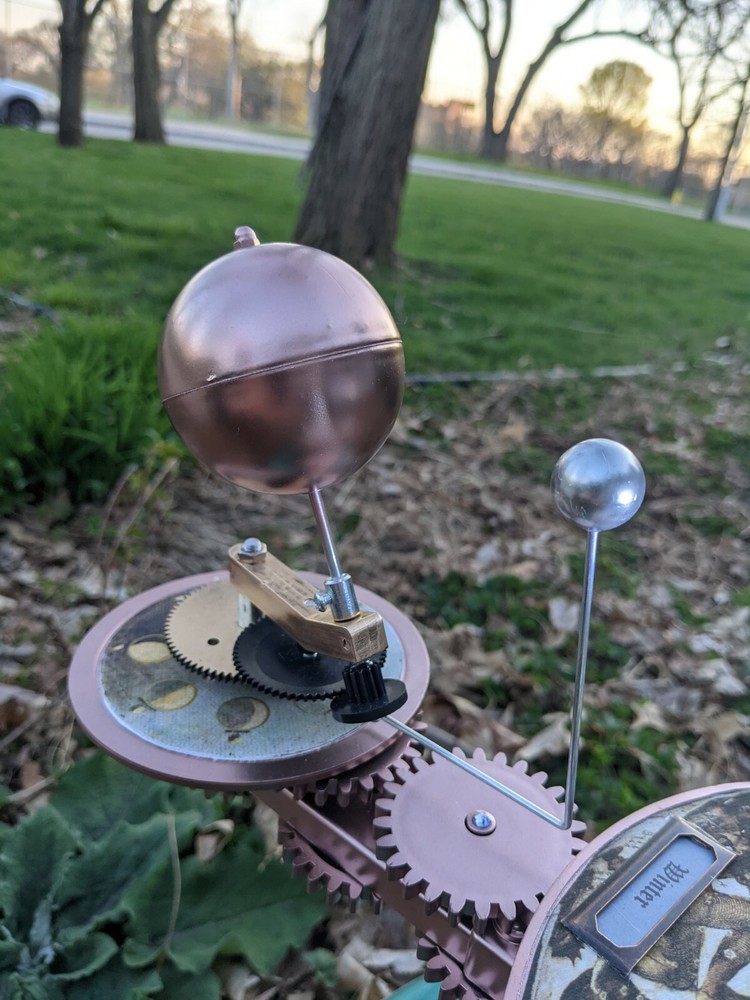 DRAGONS ORBITER PLANETARIUM ORRERY SOLAR SYSTEM MODEL STEM