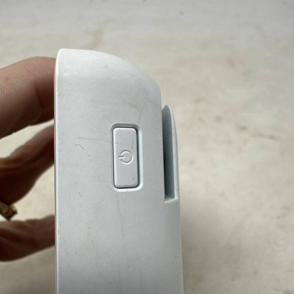 SumUp Plus Card Reader Bluetooth NFC RFID Credit Card Reader UNTESTED POWERS ON