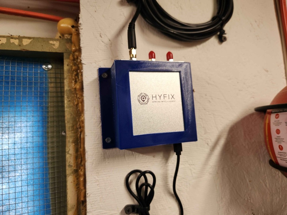 Geodnet Wall Mount