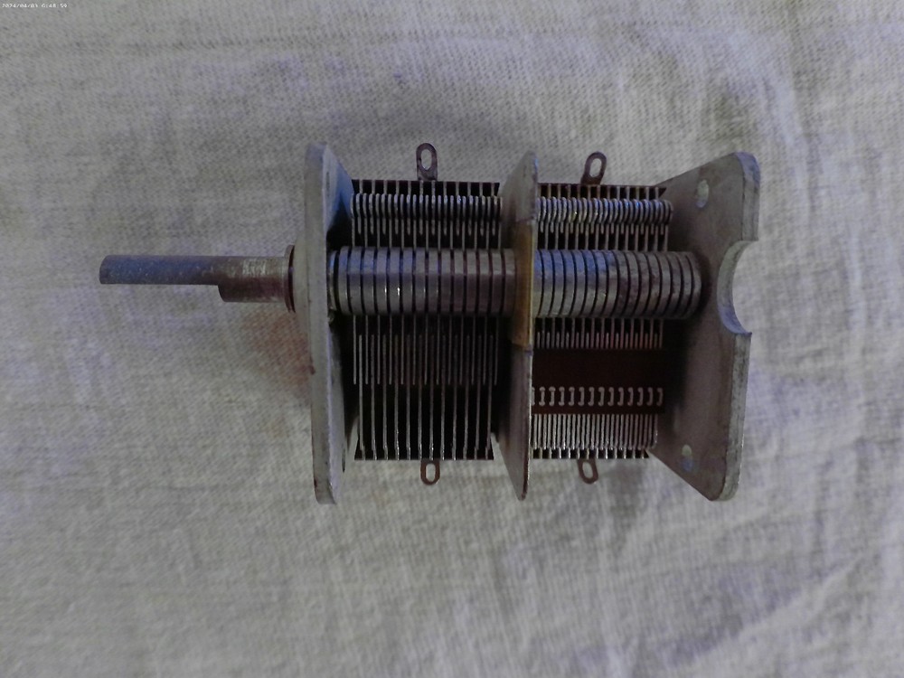 420/165pf VARIABLE CAPACITOR FOR PROJECTS 585pf TOTAL TESTED GOOD