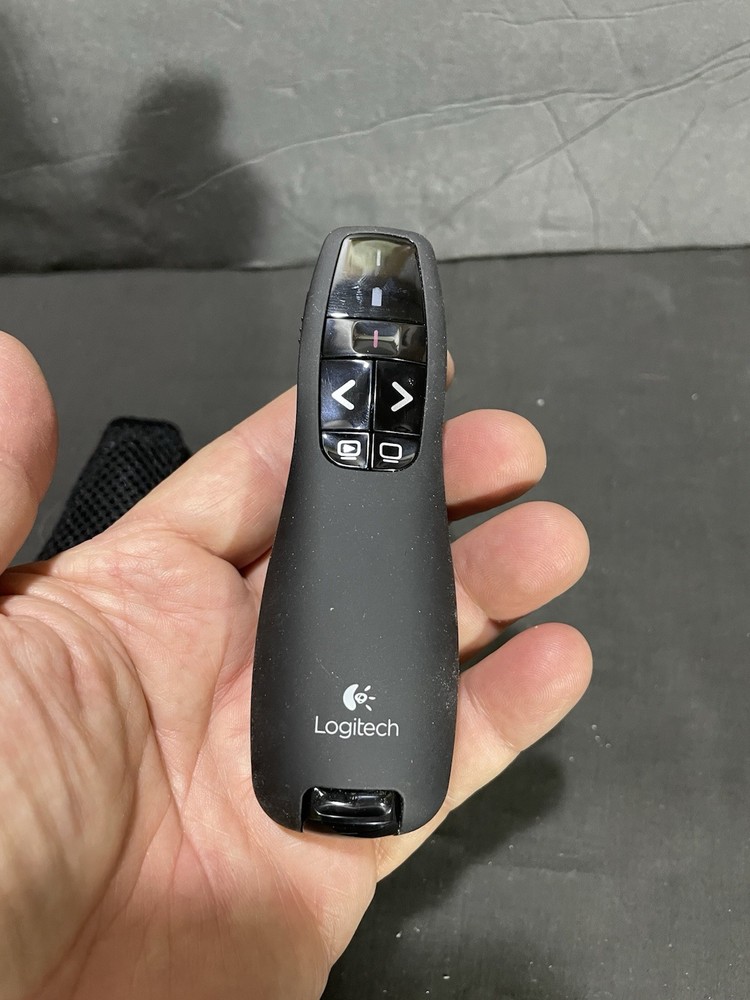 Logitech R400 Presentation Remote Wireless Laser Pointer Clicker Slideshow
