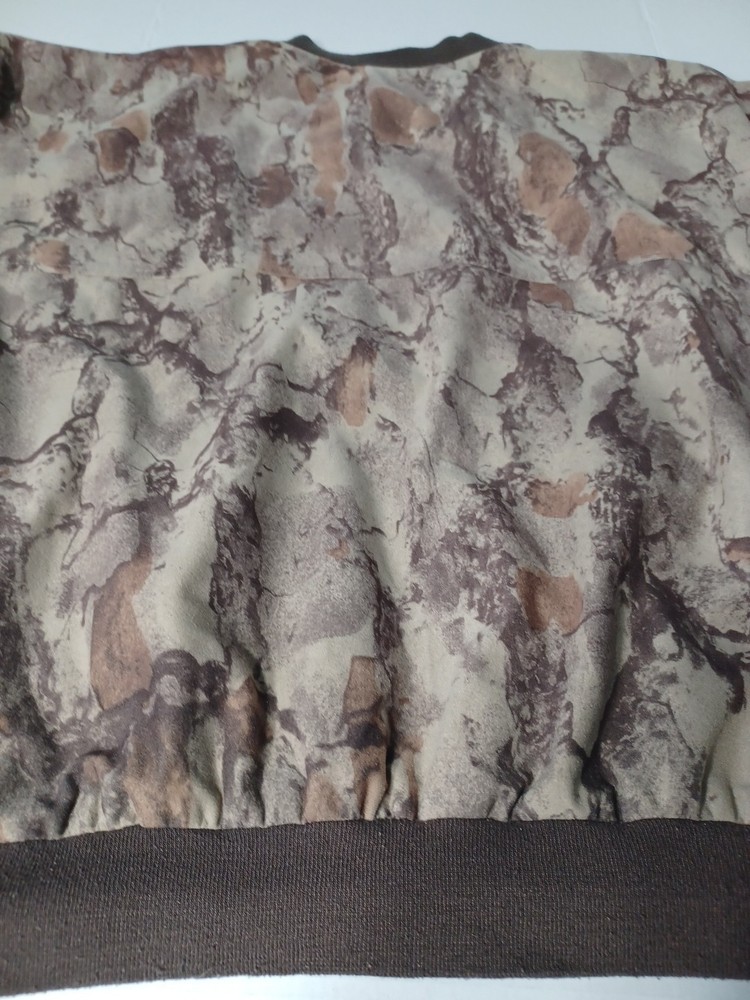 NATURAL GEAR CAMO PULLOVER LINED ZIPPERED POCKETS PADDED SHOULDERS - Size XL
