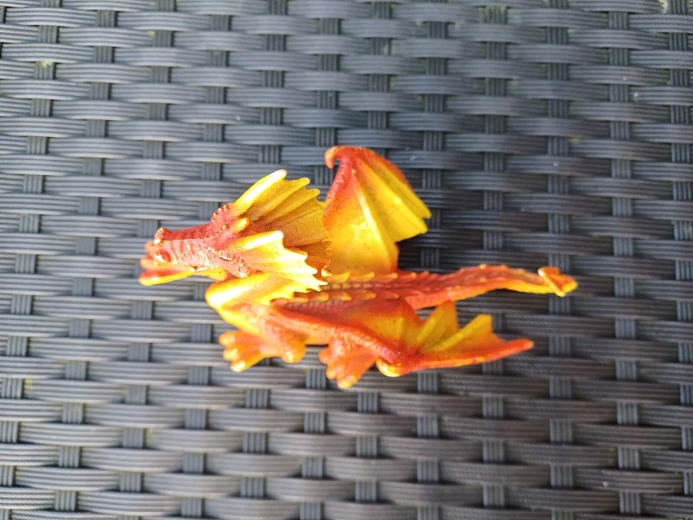 ELC Power Dragon pull back wheels Britains Deetail Dungeons & Dragons