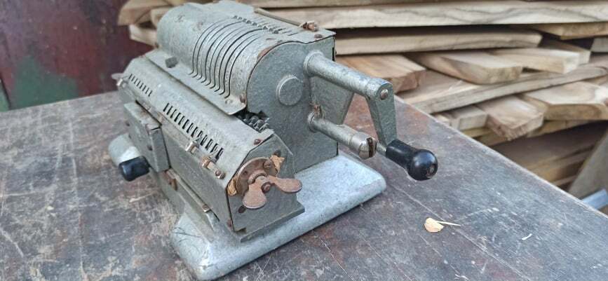 Original Mechanical Calculator "Felix" USSR-Arithmometer Vintage Adding Machine