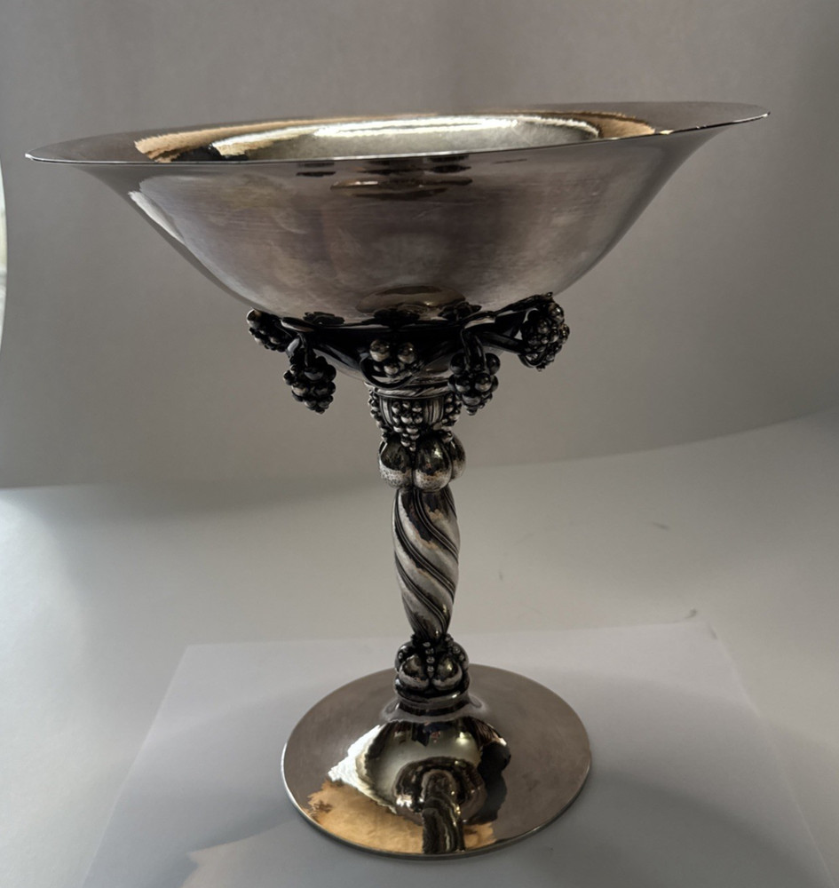 Authentic Georg Jensen Denmark Sterling Silver Large Grape Bowl 264A