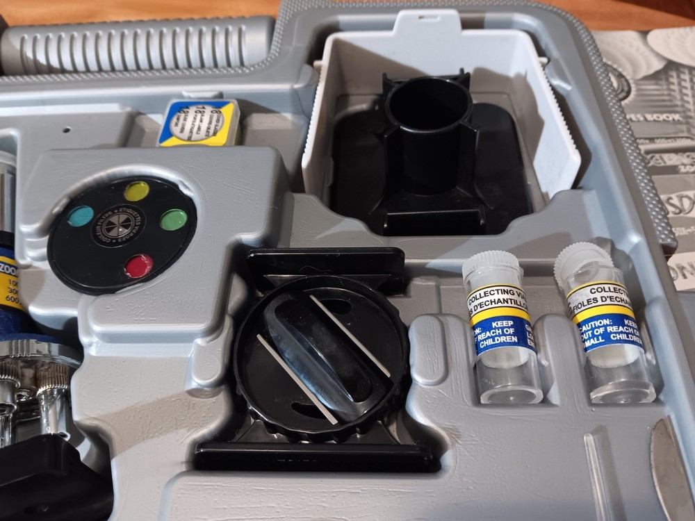 Konus KonuScience Zoom Microscope w/Projector Accessory Kit & Carrying Case