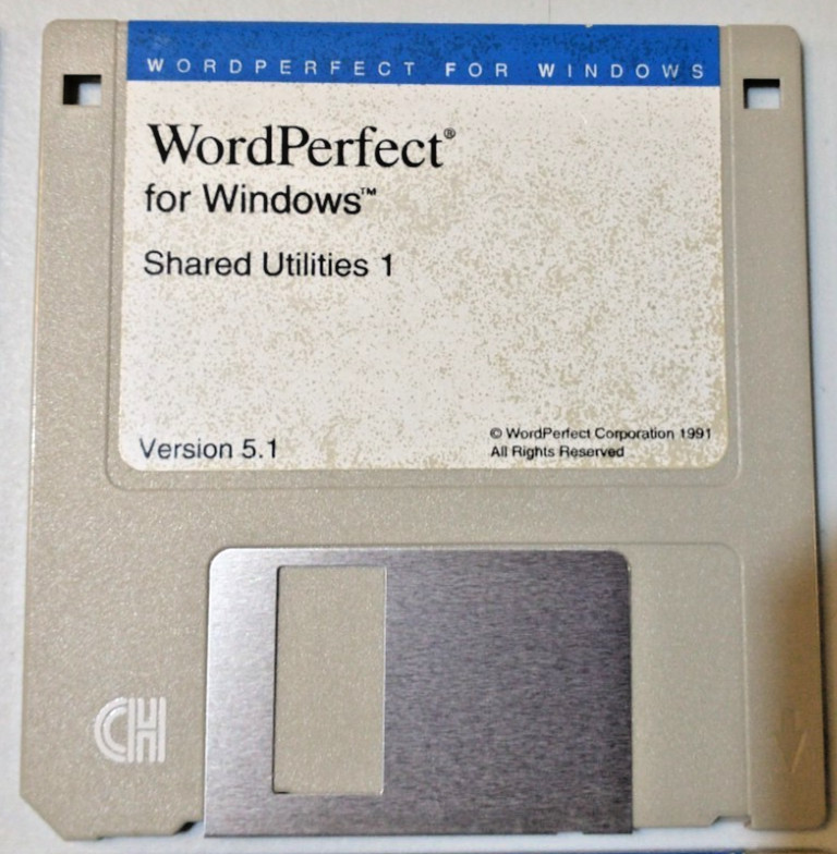 Vintage WordPerfect 5.1 PC Software 3.5 Floppy Set – DOS Word Processor